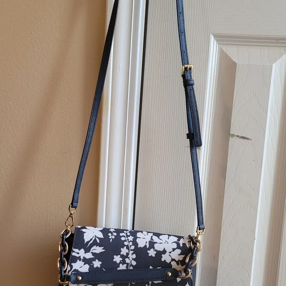 Michael Kors crossbody bag and wallet - Picture 6 of 13